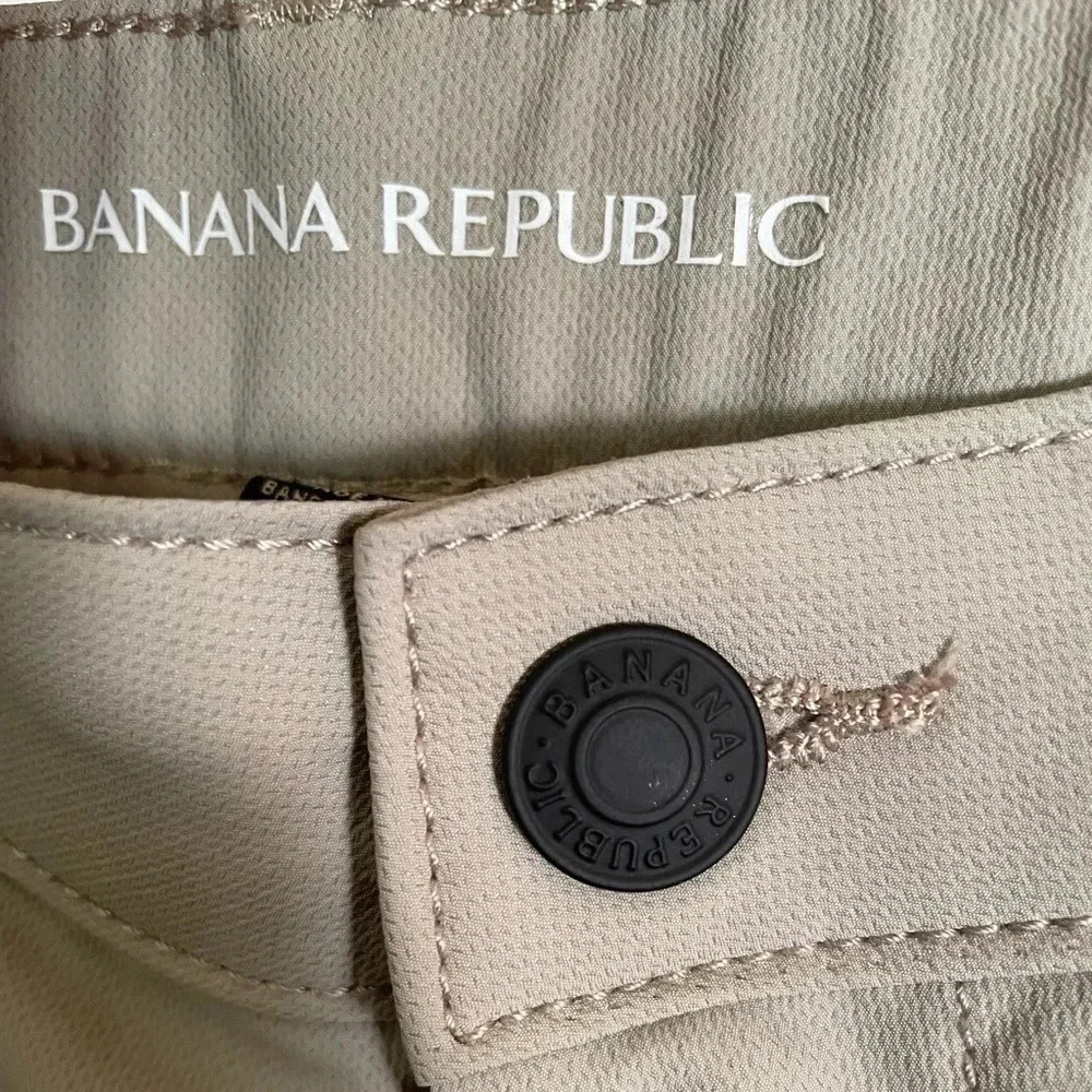 Banana Republic Mens Chino Pants Ivory Straight Leg Zip Fly Size 36x30 Polyester - Picture 9 of 9